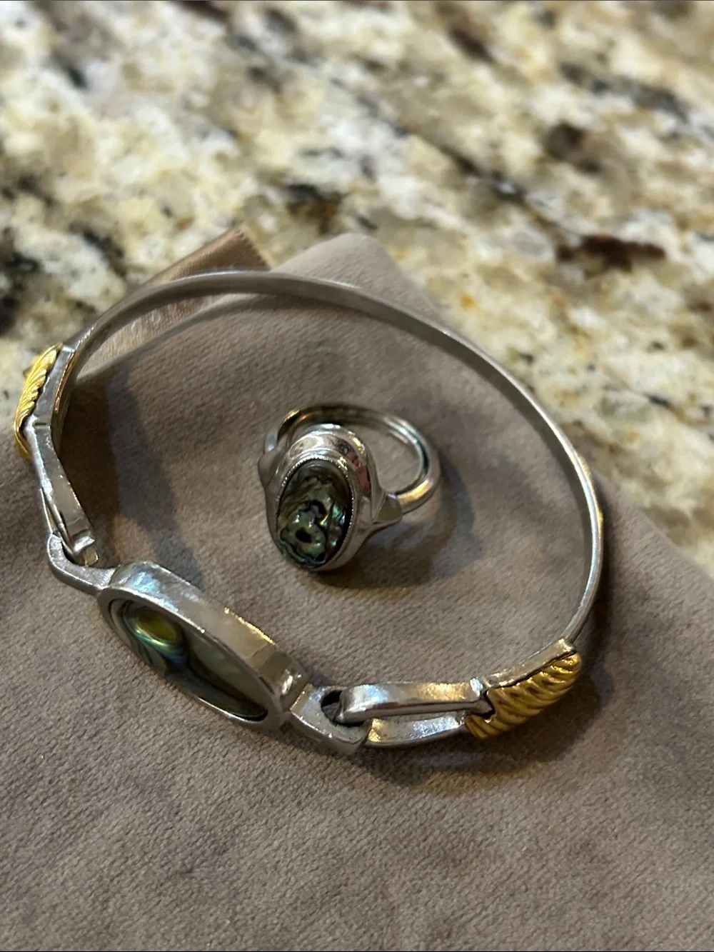 Vintage Avon SilverTone Abalone Bracelet & Matching Ring Iridescent Green/Purple